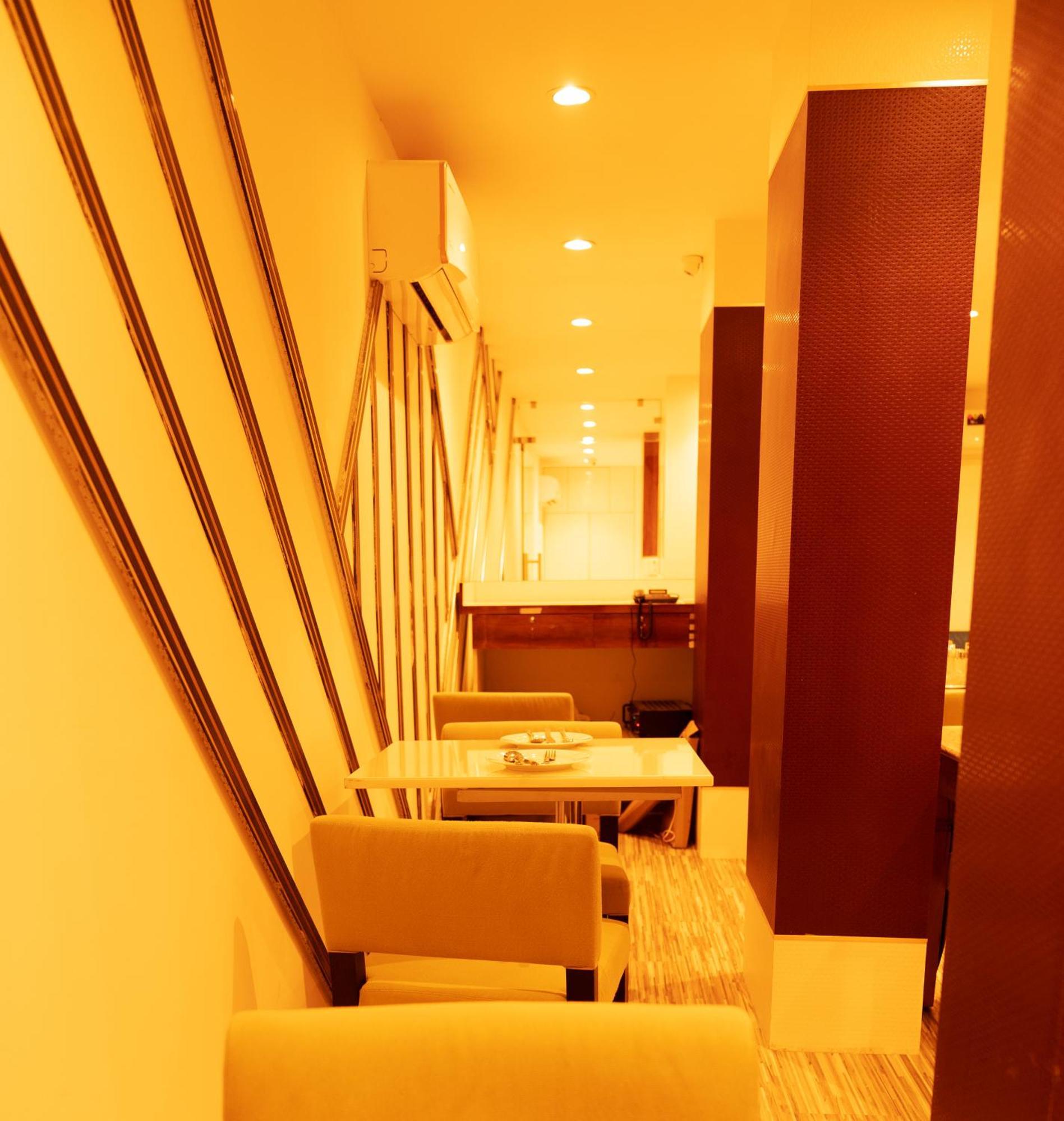 Hotel The Flamboyant Natraj à Bharuch Extérieur photo